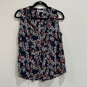 Sleeveless blouse size medium